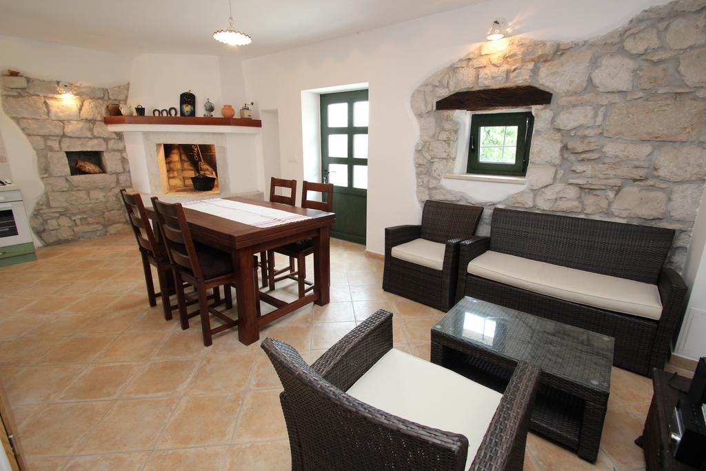Holiday Home Vinkovic Πόρετς Εξωτερικό φωτογραφία