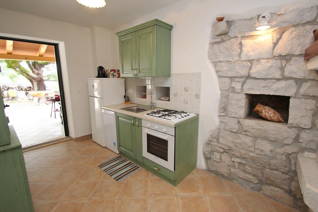 Holiday Home Vinkovic Πόρετς Εξωτερικό φωτογραφία